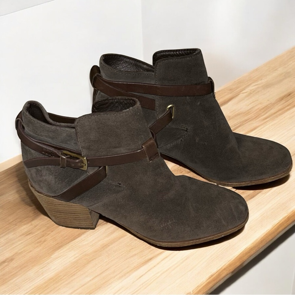 Belle by Sigerson Morrison & VERO CUOIO Brown Ankle Booties